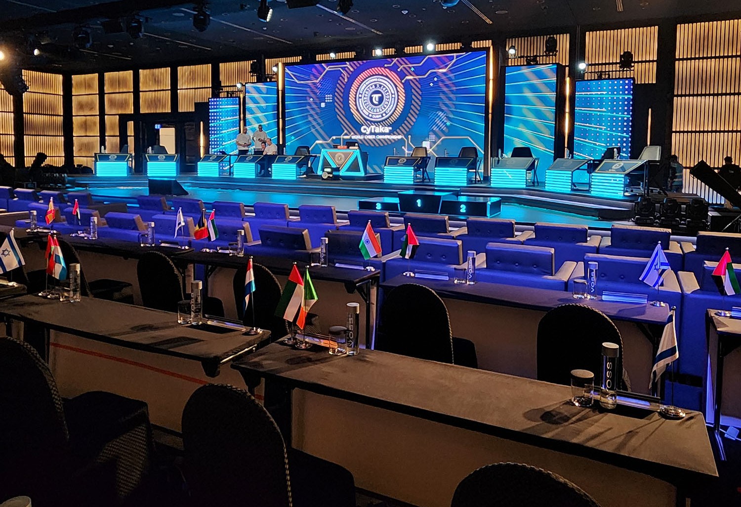 Conference furniture arranged to support collaboration and networking throughout the Dubai venue.