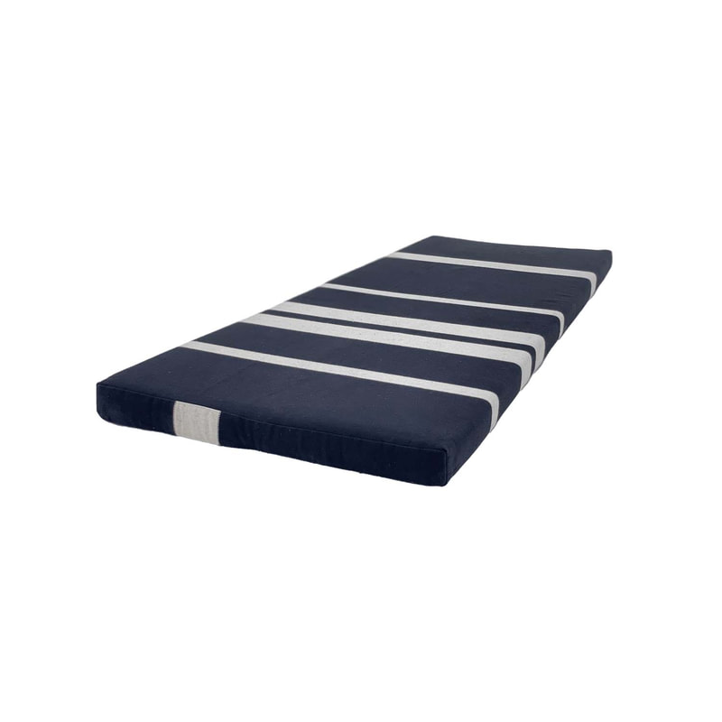 F-AS101-BW Arabic base in black & white fabric 