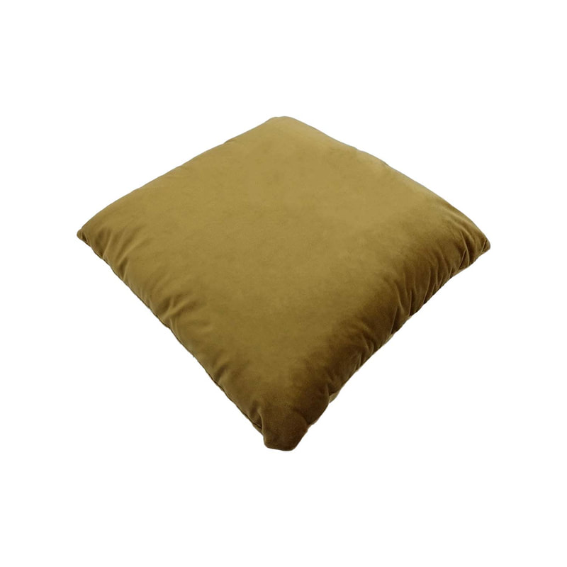 F-CU106-CG Carli cushion in in champagne gold velvet