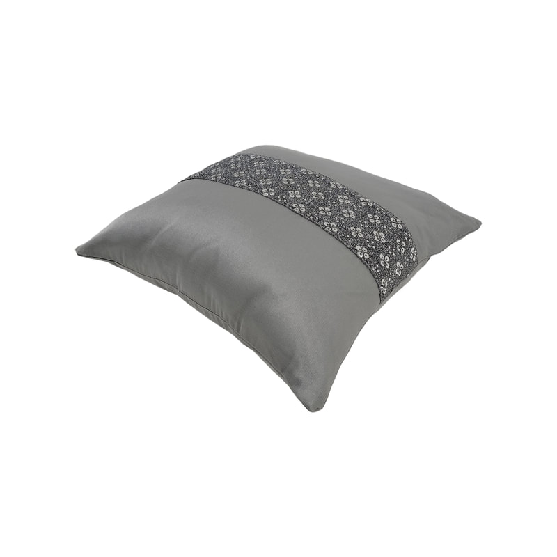 F-CW104-SI for 40cm x 40cm Fio cushion in silver satin fabric 