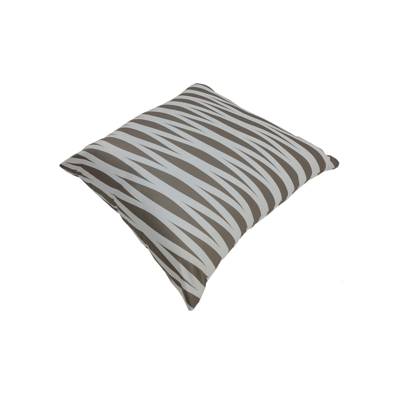 F-CW122-SI 40cm x 40cm Sansa Cushion in silver & white printed fabric