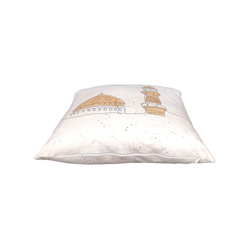 F-CW174-OW for 40cm x 40cm Maha cushion in off white with printed image on top