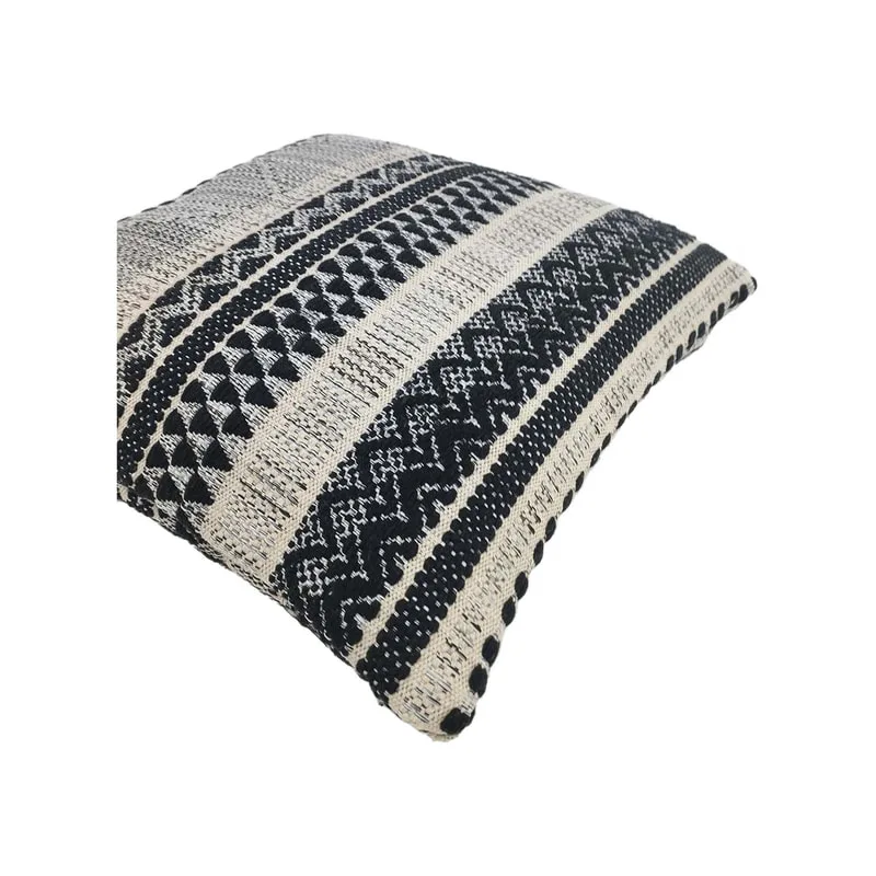 F-CW207-BW Gustave cushion in black & white pattern