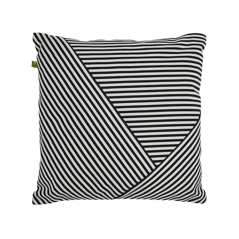 F-CX129-BW 45cm x 45cm Yatai cushion in black & white printed fabric 