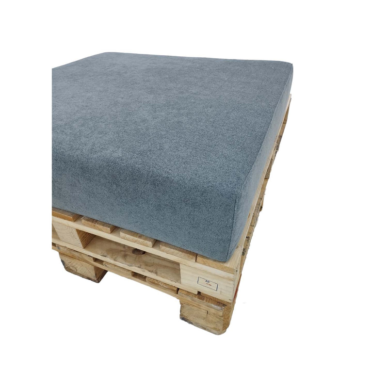 F-PP201-DG Type 1 Pallet ottoman with dark grey cushion
