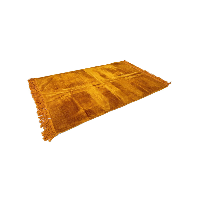 F-PR109-GD Moderate prayer mat in gold suede fabric