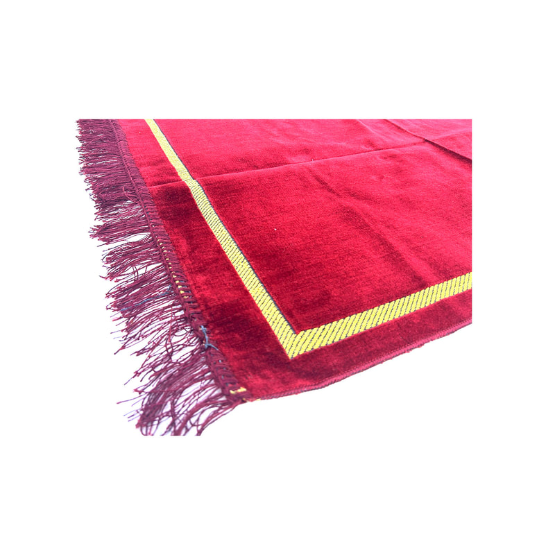 F-PR115-RG Noor prayer mat with red & gold arabic pattern